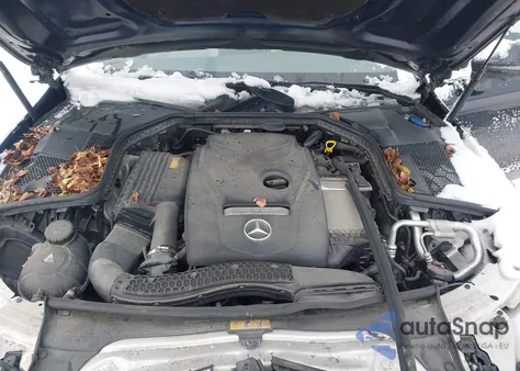 2018 Mercedes-Benz C 300 4Matic z USA, uszkodzony, nr VIN WDDWJ4KB7JF680612